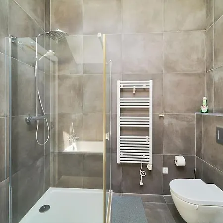 Superbe Avec Jaccuzi Appartamento Marbella