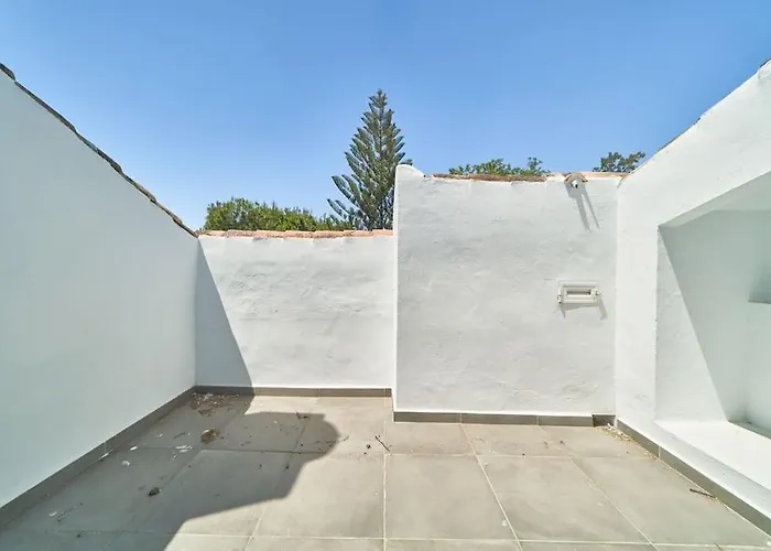 Superbe Avec Jaccuzi Апартаменты *